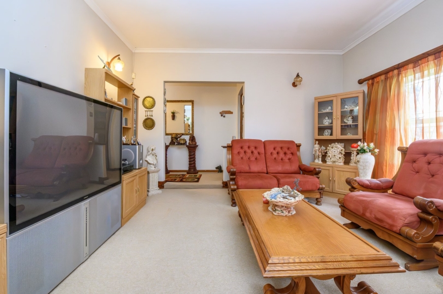3 Bedroom Property for Sale in Kabega Park Eastern Cape